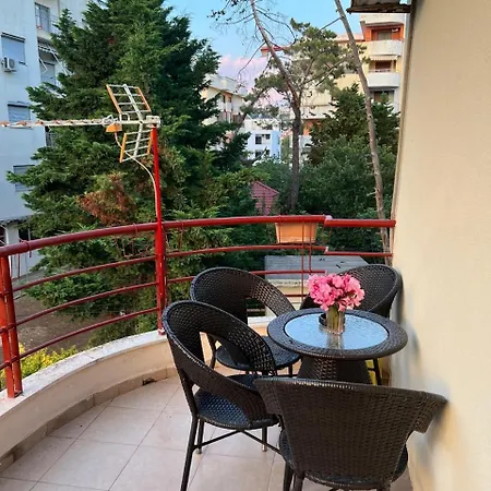 Seashell Apartment Golem (Tirana)
